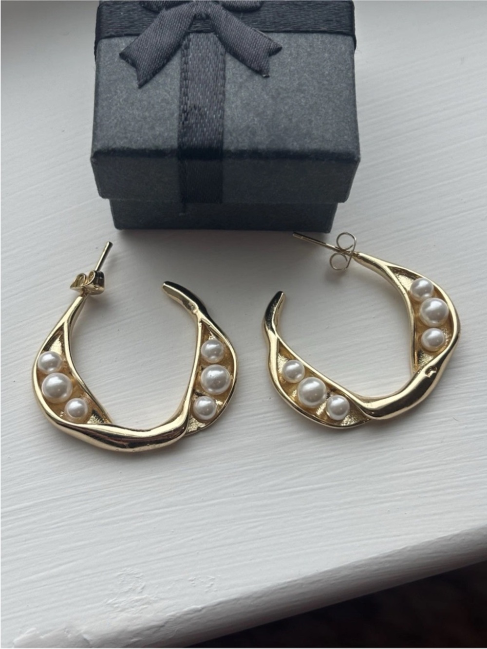 Gold Plated Pearl Hoop Earrings Organic Teardrop Statement Earring Chunky Modern - Picture 3 of 12